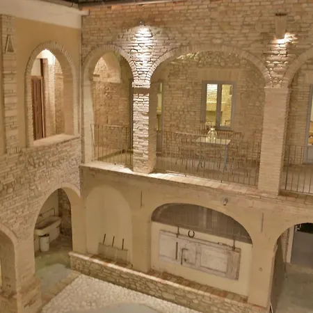Palazzo Antico Nella Piazza Di Apartment Montepagano