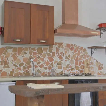 Palazzo Antico Nella Piazza Di Apartment *